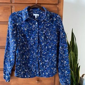 dEliA*s floral button down